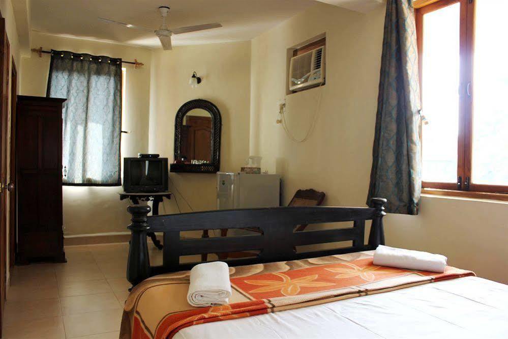 Fabexpress Barday'S Inn Calangute Esterno foto